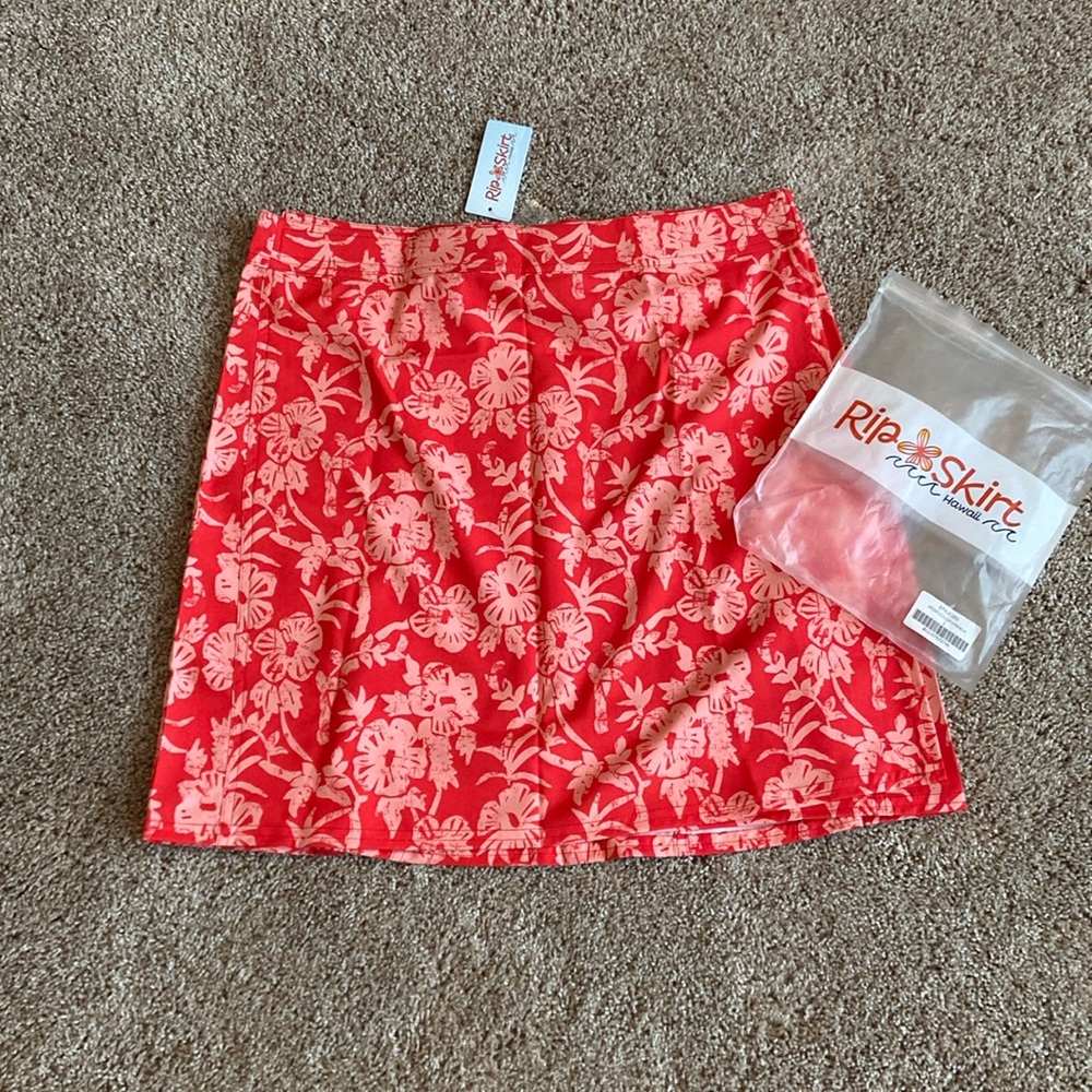 Ripskirt Hawaii size L NWT